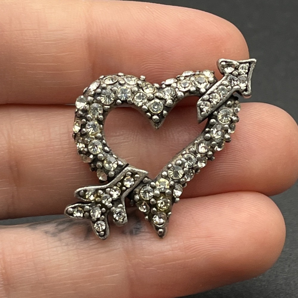 Chico's Heart With An‎ Arrow Through It Bedazzled Rhinestones Lapel Hat Pin